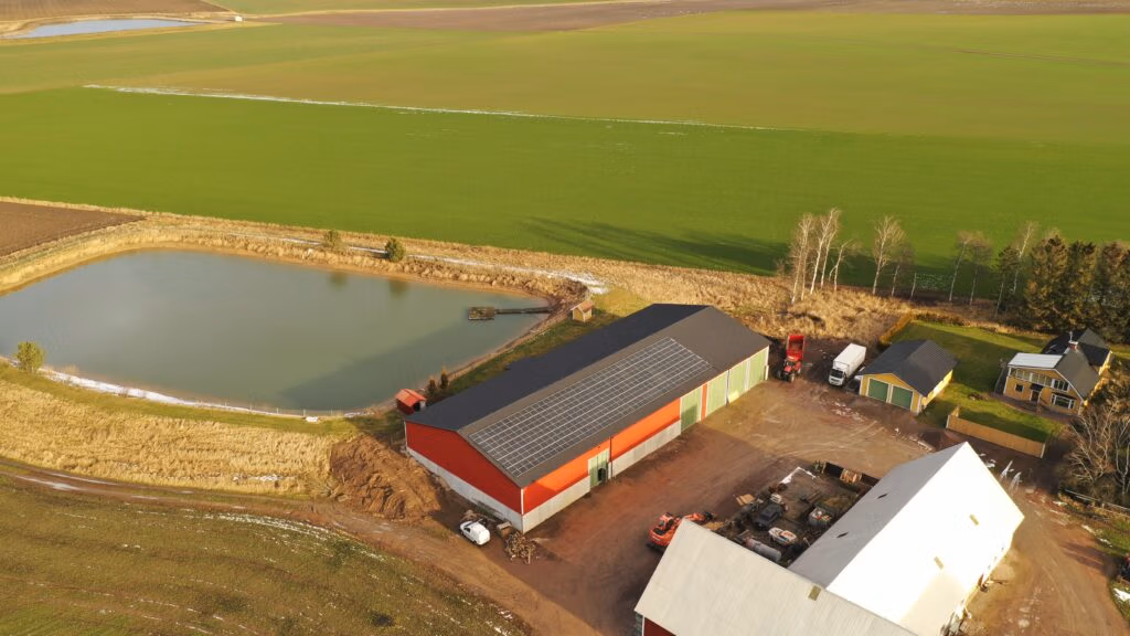 Självförsörjande solenergi på lantbruk med hög energiförbrukning