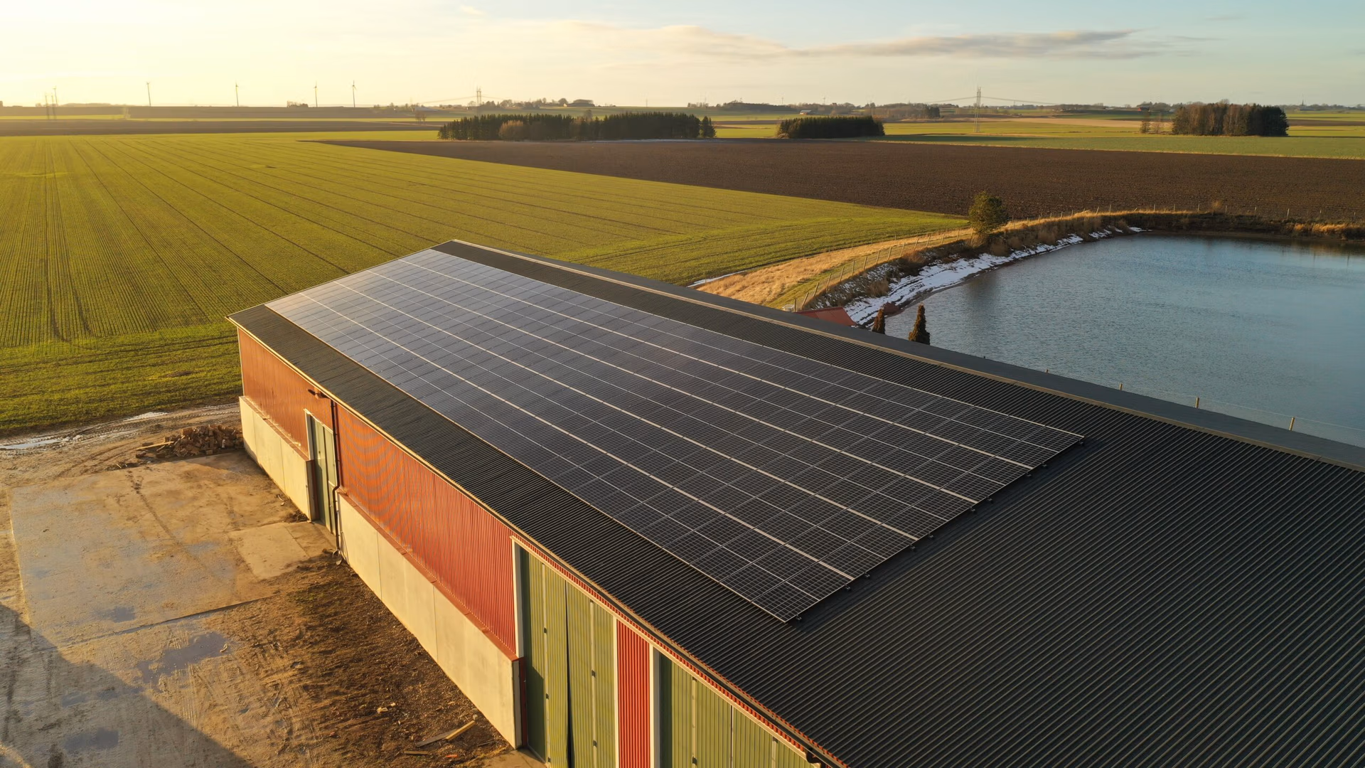 Självförsörjande solcellsanläggning för lantbruk med hög energiförbrukning