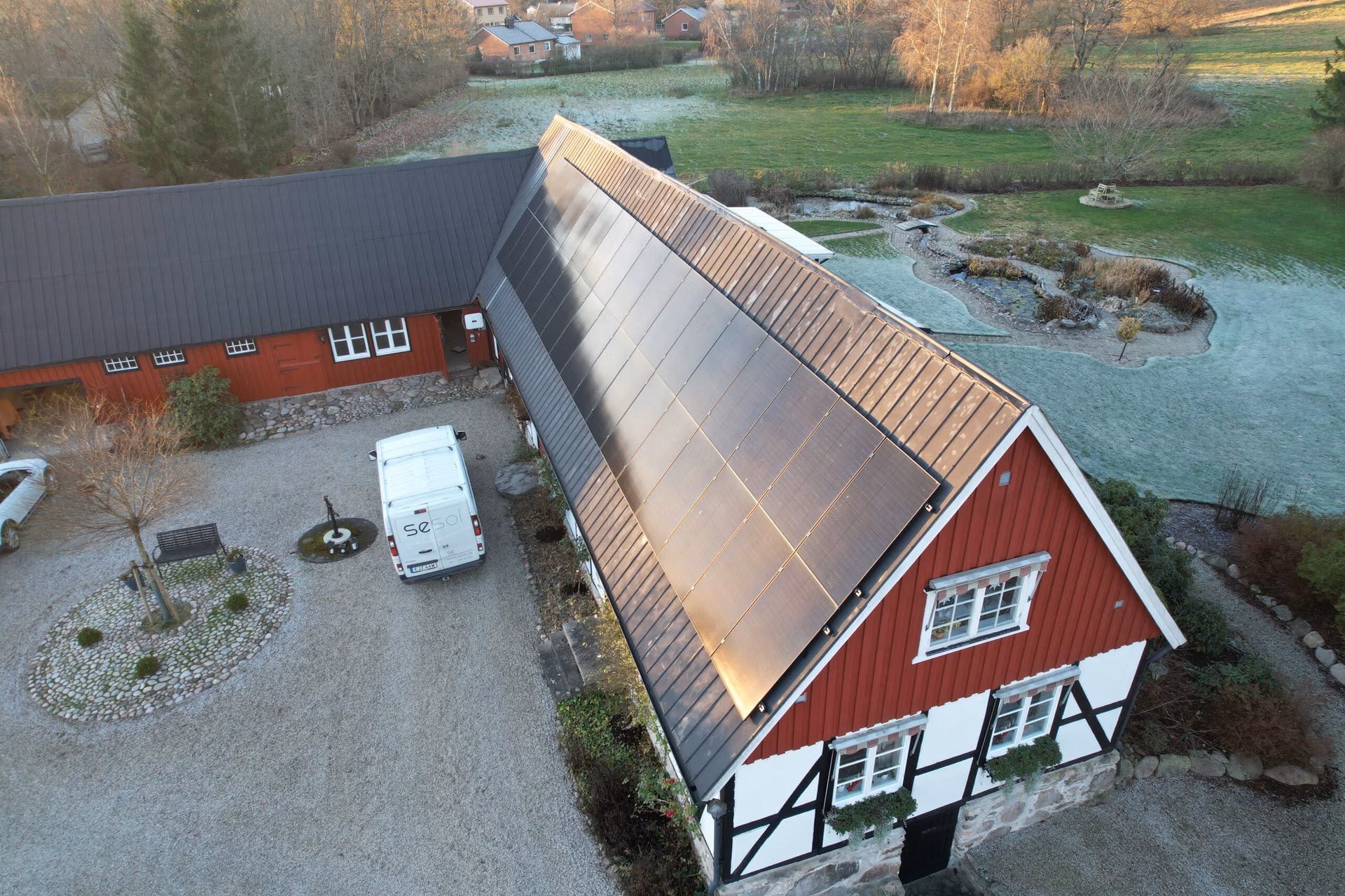 Solcellsanläggning på villa-tak Billinge