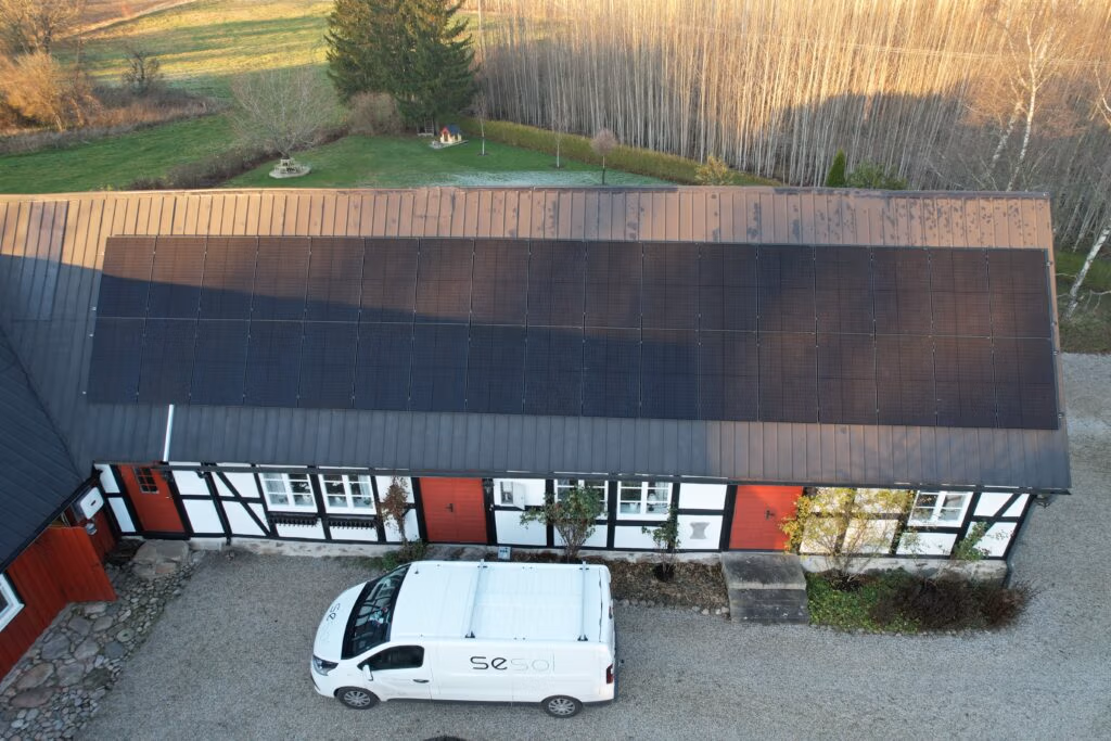 Solcellsanläggning på villa-tak Billinge
