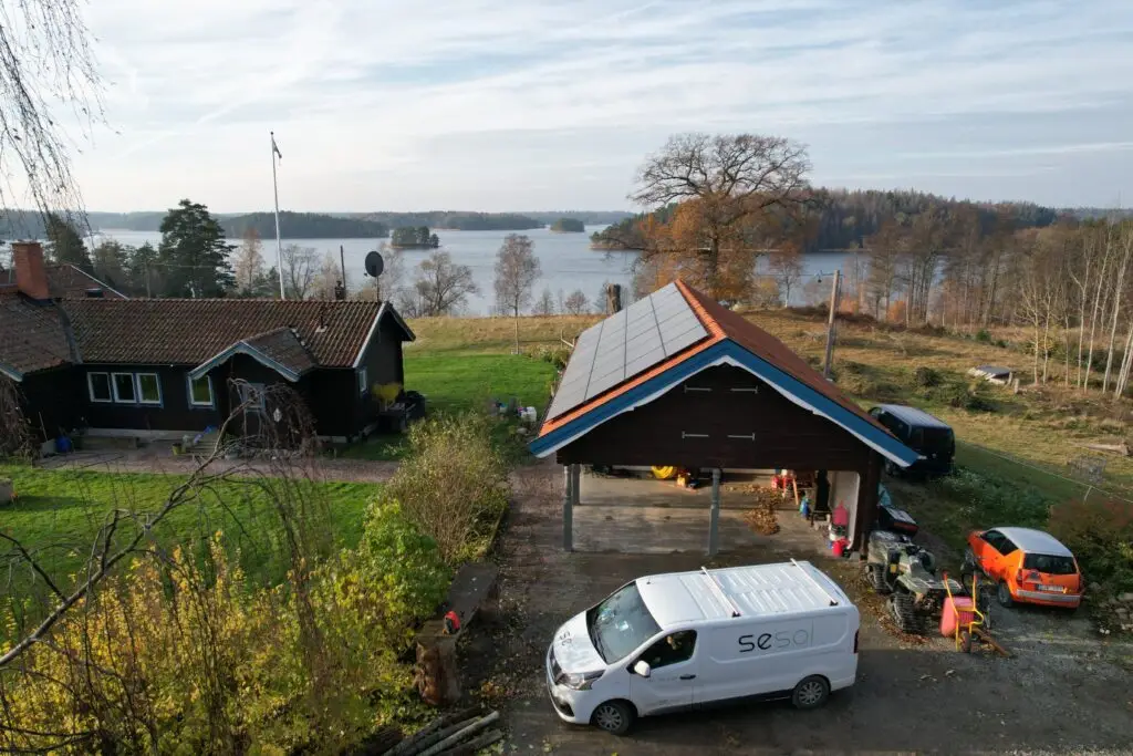 Solcellsanläggning på villa-tak Björnlunda
